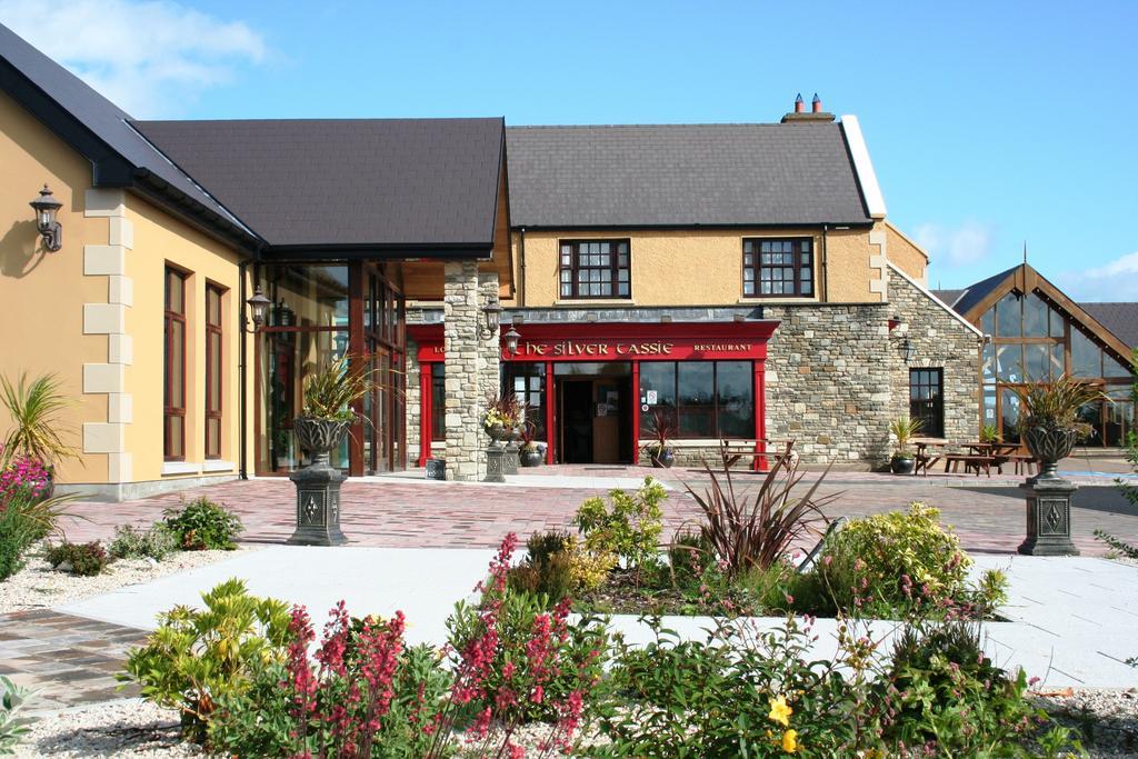 Silver Tassie Hotel & Spa ليتيركيني الغرفة الصورة